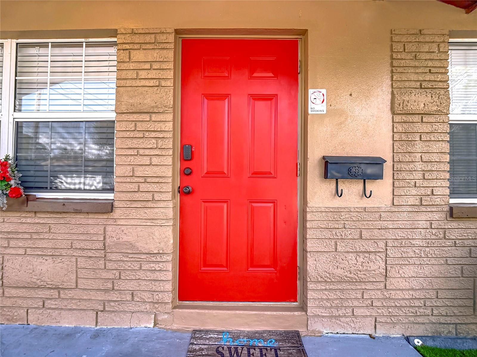 Details for 220 Jefferson Circle N, ST PETERSBURG, FL 33703