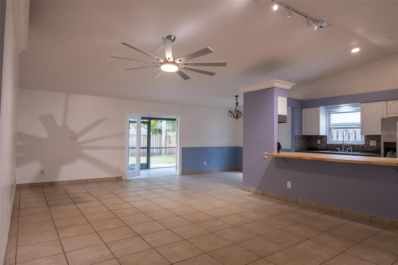 Image 3 of 17 For 1222 Ute Street