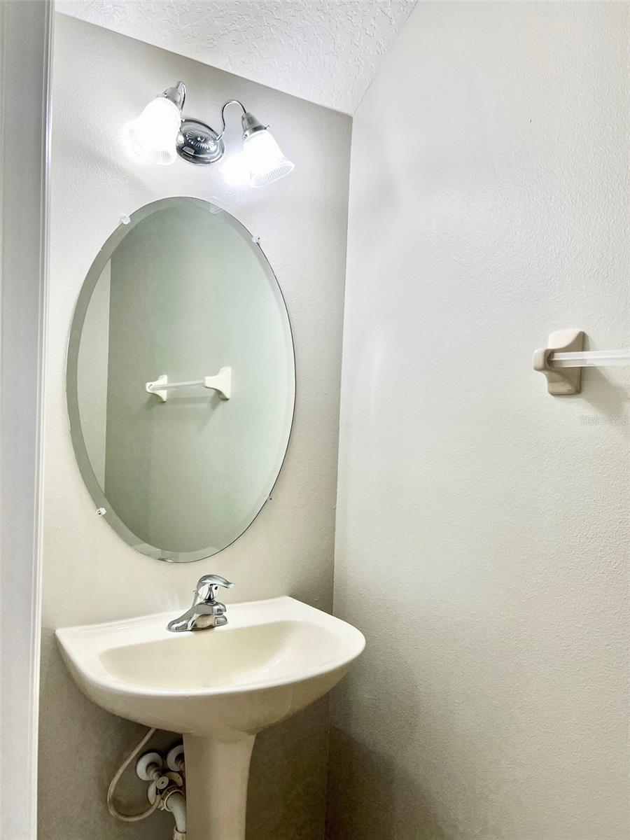 Image 11 of 27 For 9305 Jasmine Flower Lane 187