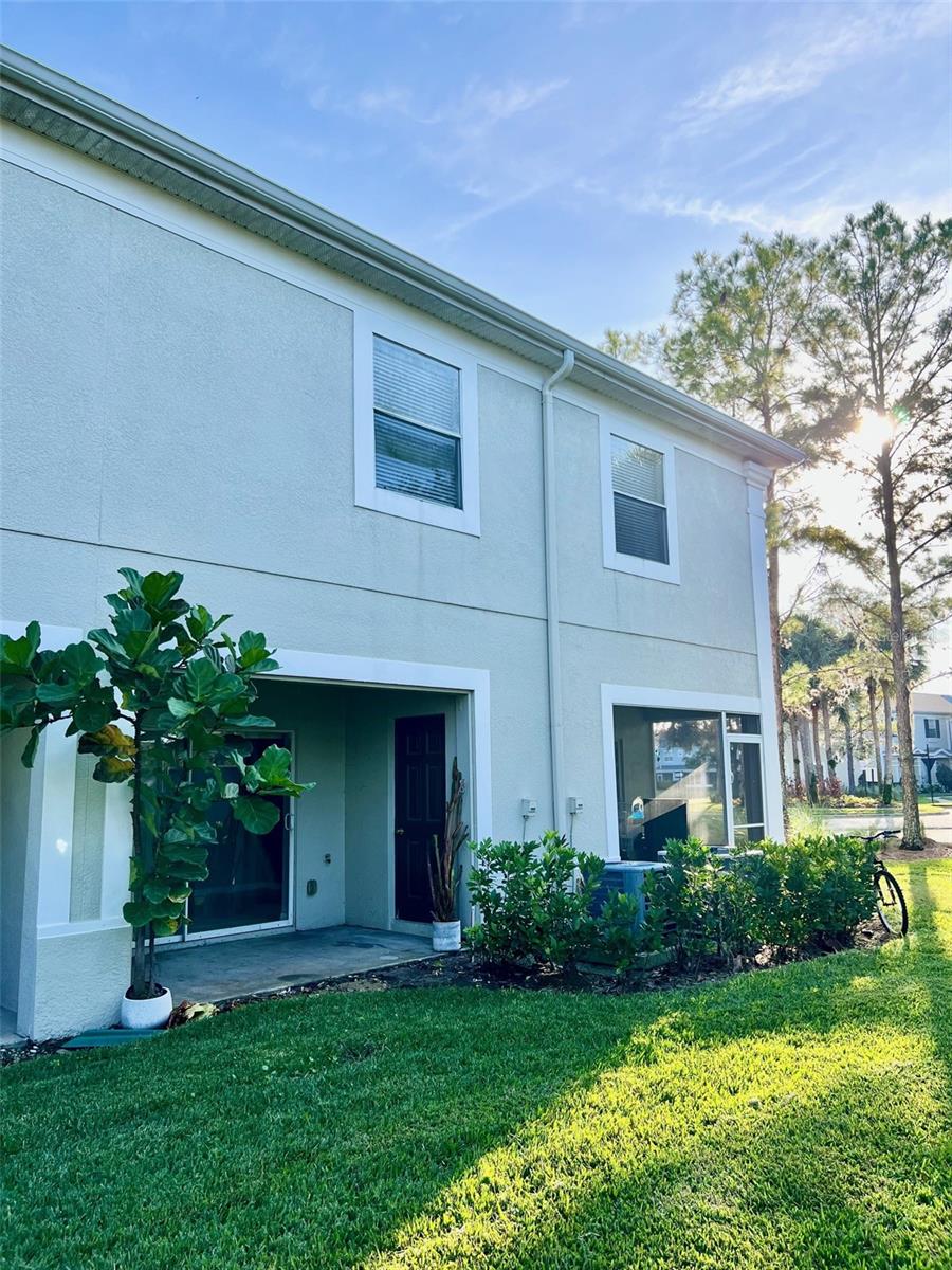 Image 24 of 27 For 9305 Jasmine Flower Lane 187