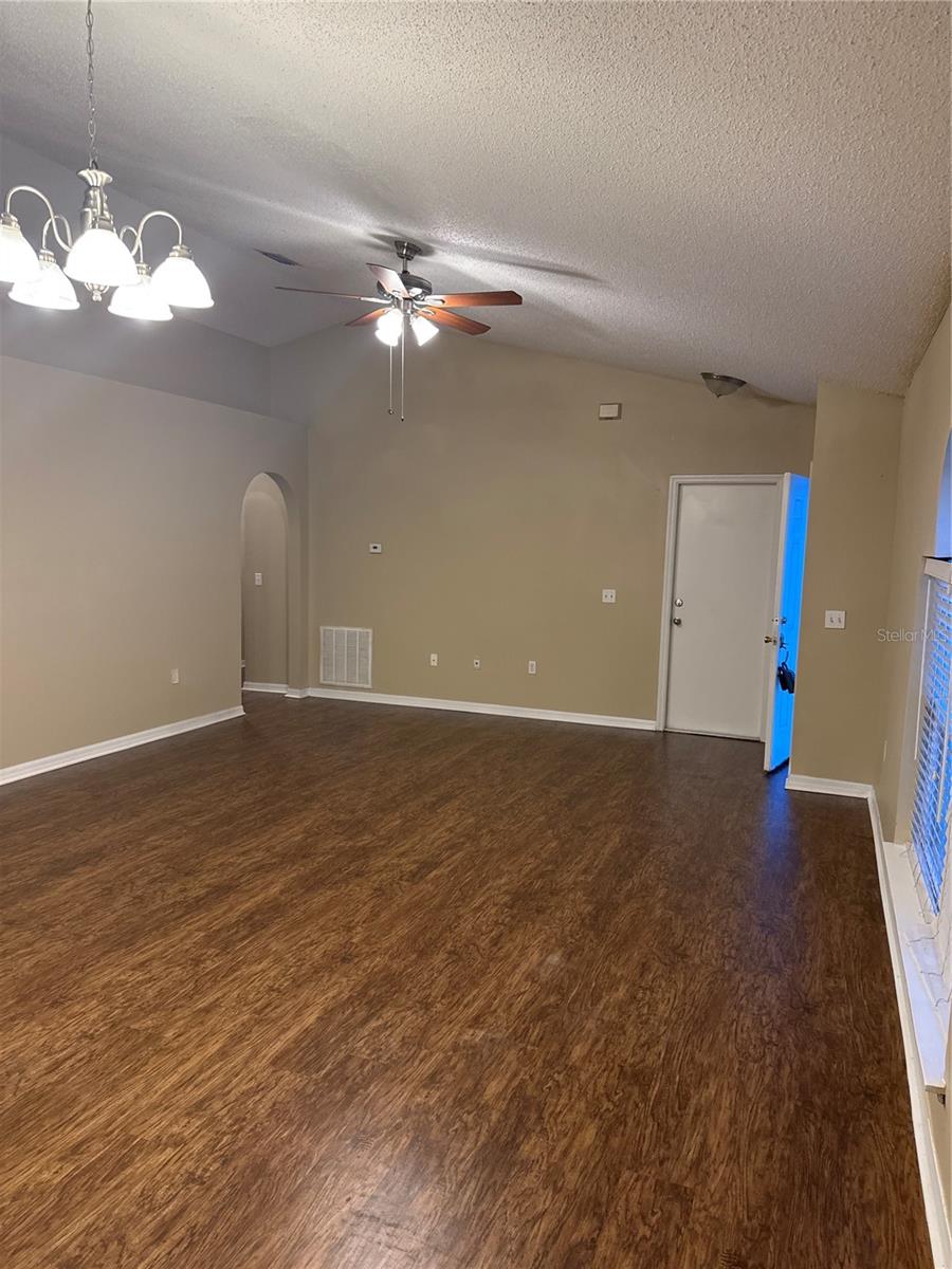 Listing photo id 2 for 5920 Rotella Drive