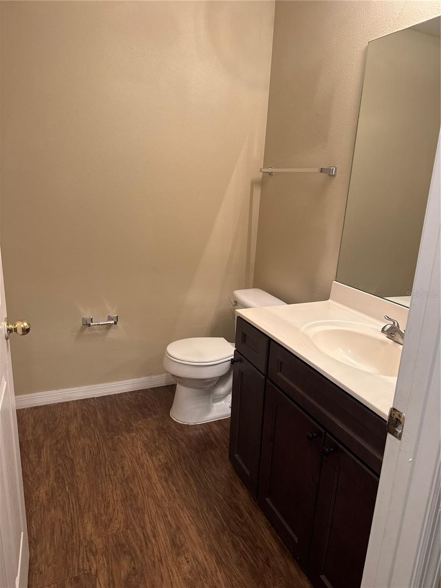 Listing photo id 7 for 5920 Rotella Drive