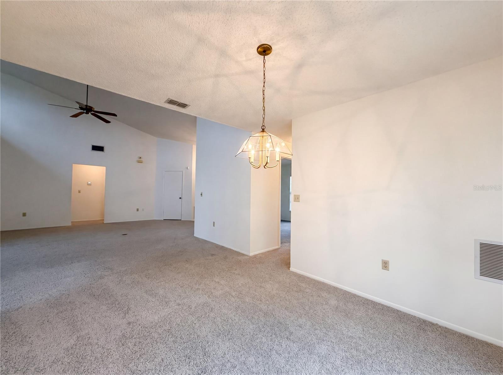 Image 14 of 29 For 712 45th Street E