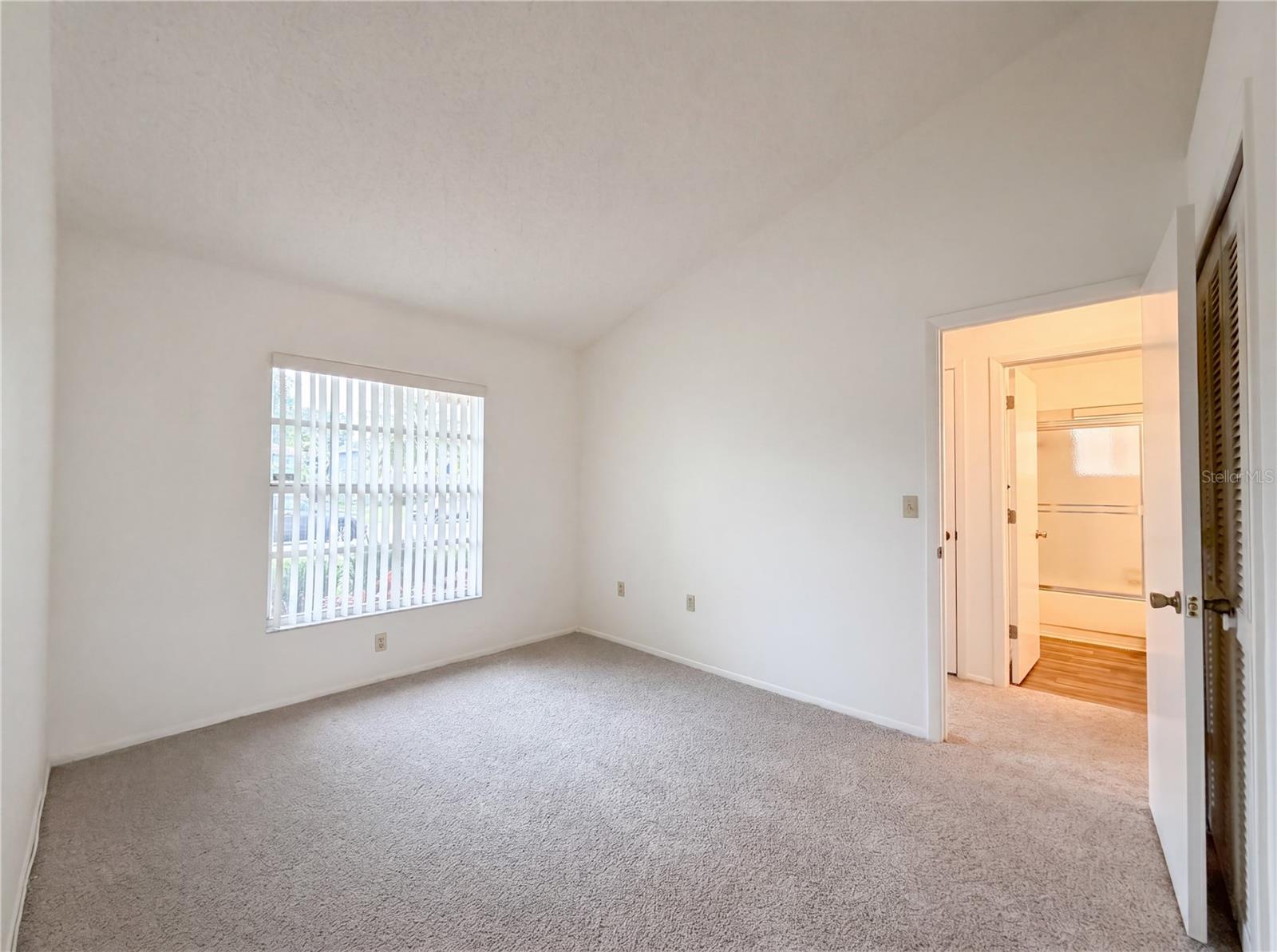 Image 19 of 29 For 712 45th Street E
