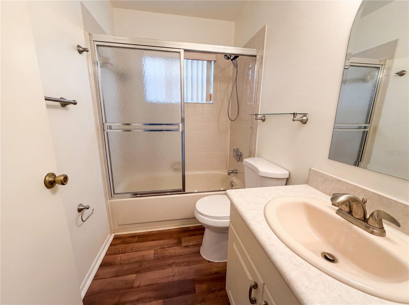 Image 25 of 29 For 712 45th Street E