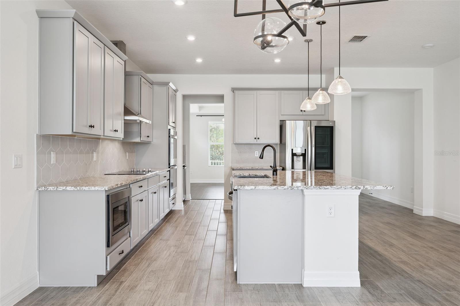 Image 7 of 52 For 9220 Sea Pine Avenue