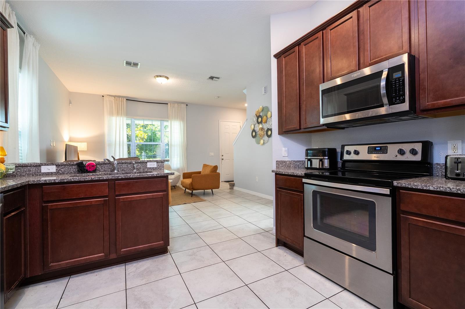 Image 3 of 37 For 9231 Grand Island Way