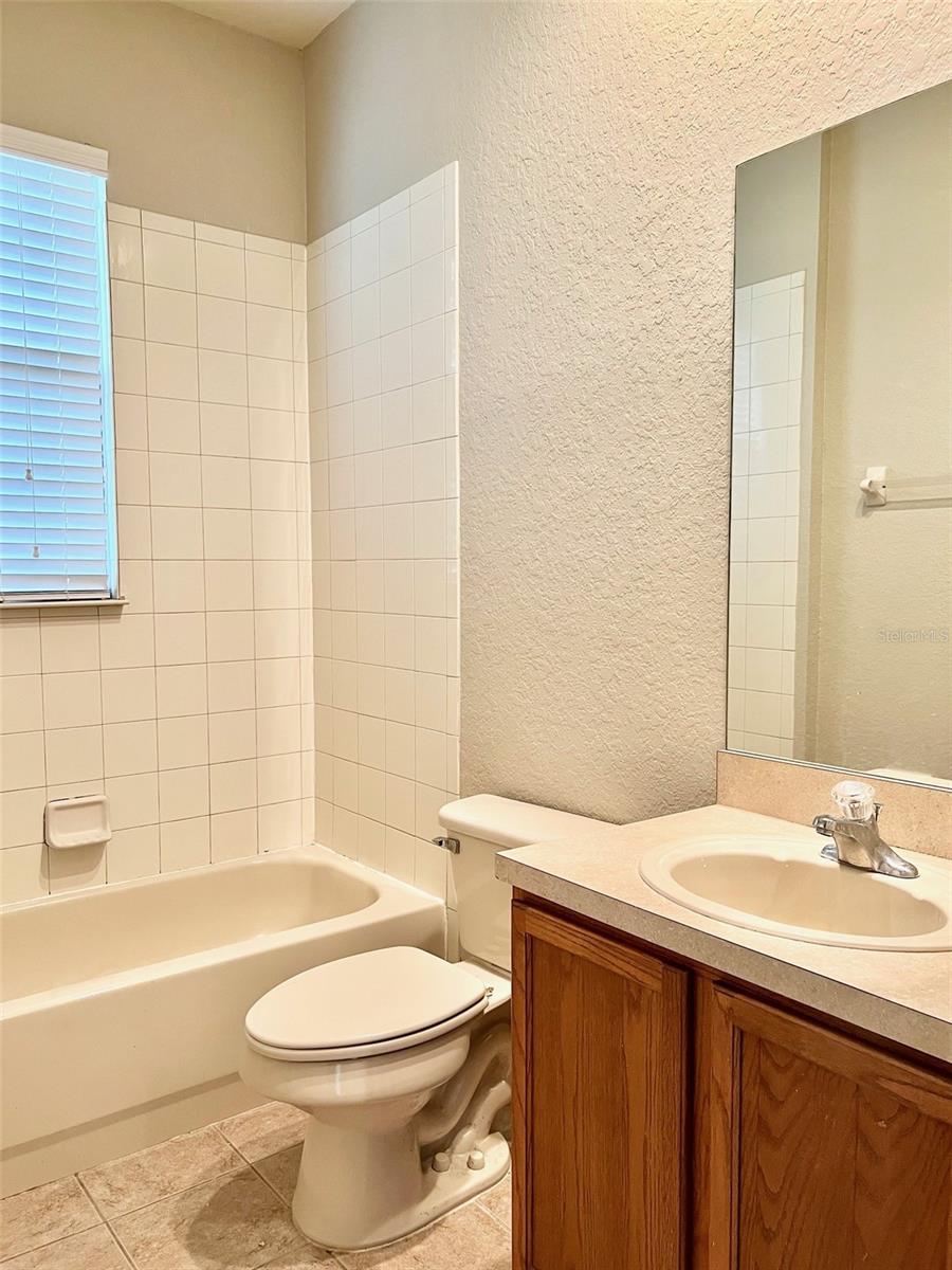 Image 14 of 21 For 3000 Laurel Park Lane 101