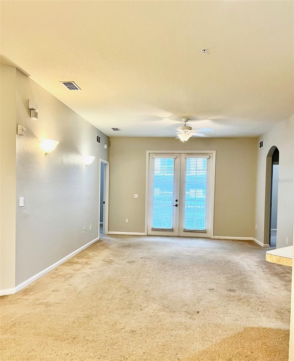 Image 4 of 21 For 3000 Laurel Park Lane 101