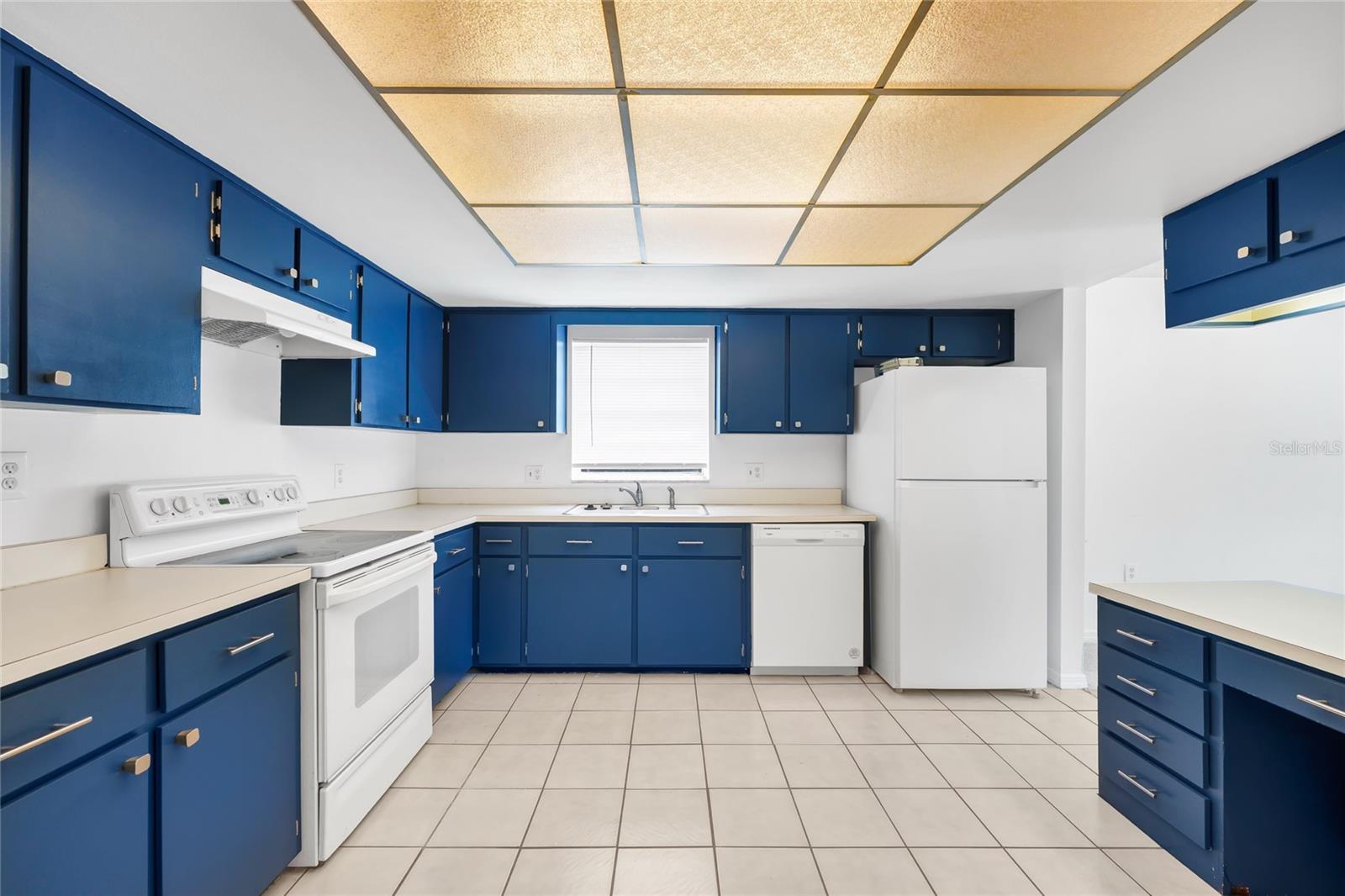 Image 11 of 42 For 5060 Andrea Boulevard