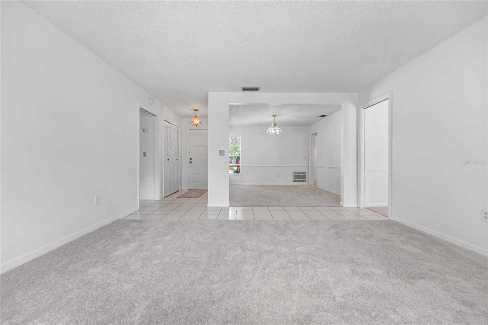 Image 17 of 42 For 5060 Andrea Boulevard