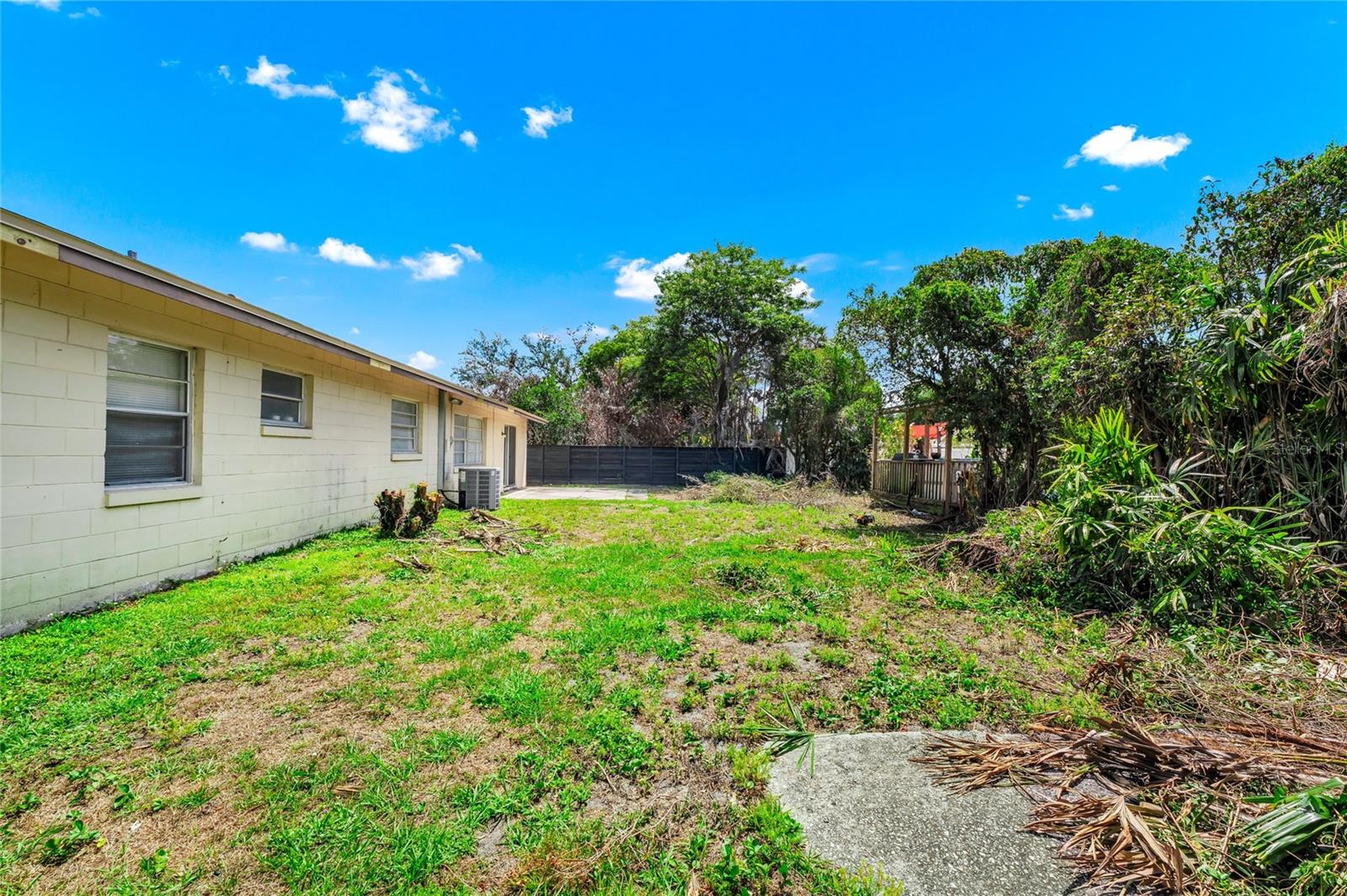Image 35 of 42 For 5060 Andrea Boulevard