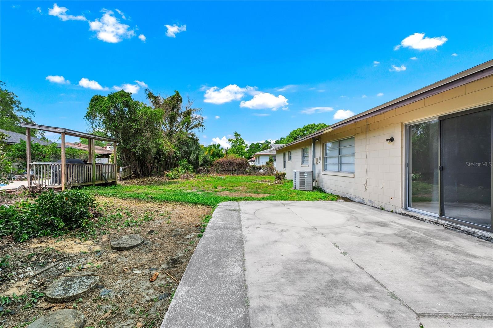 Image 37 of 42 For 5060 Andrea Boulevard