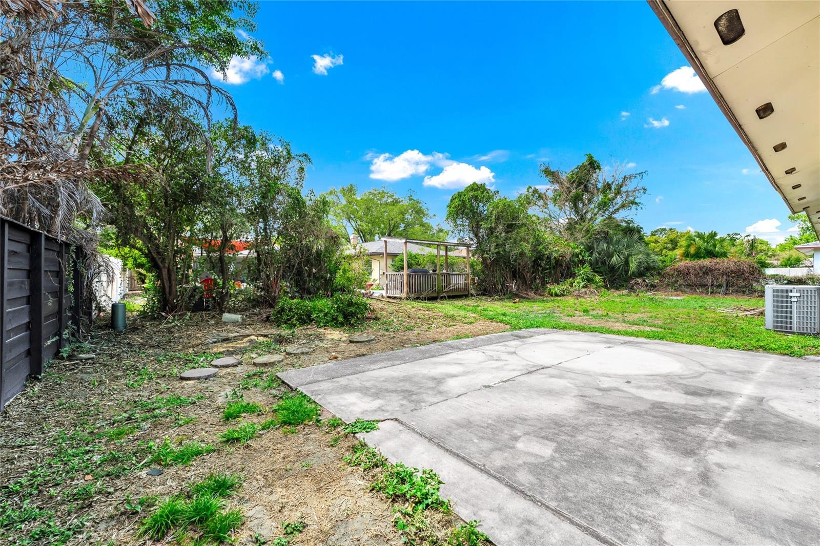 Image 38 of 42 For 5060 Andrea Boulevard