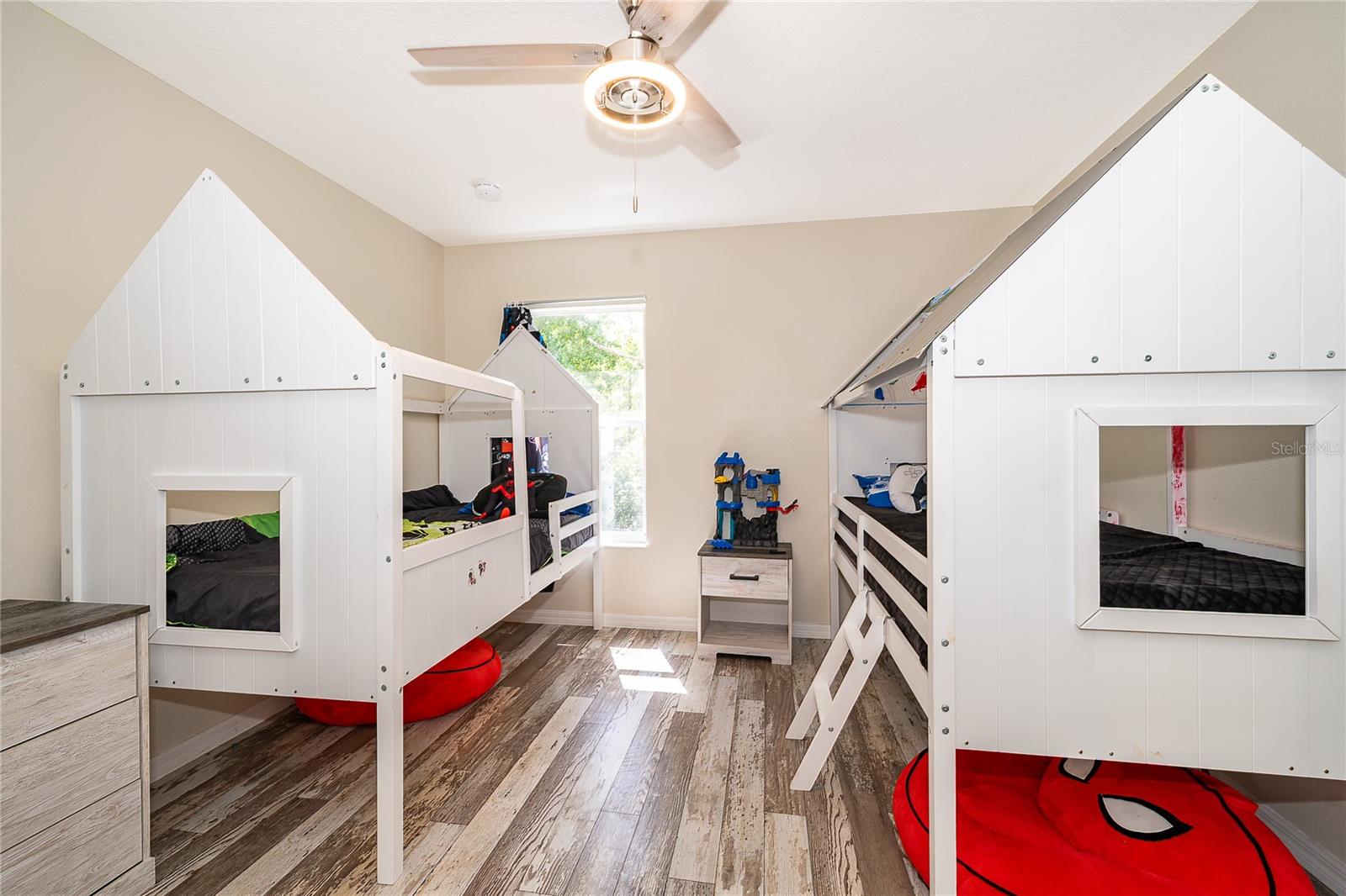 Image 10 of 25 For 9808 Bennington Chase Drive