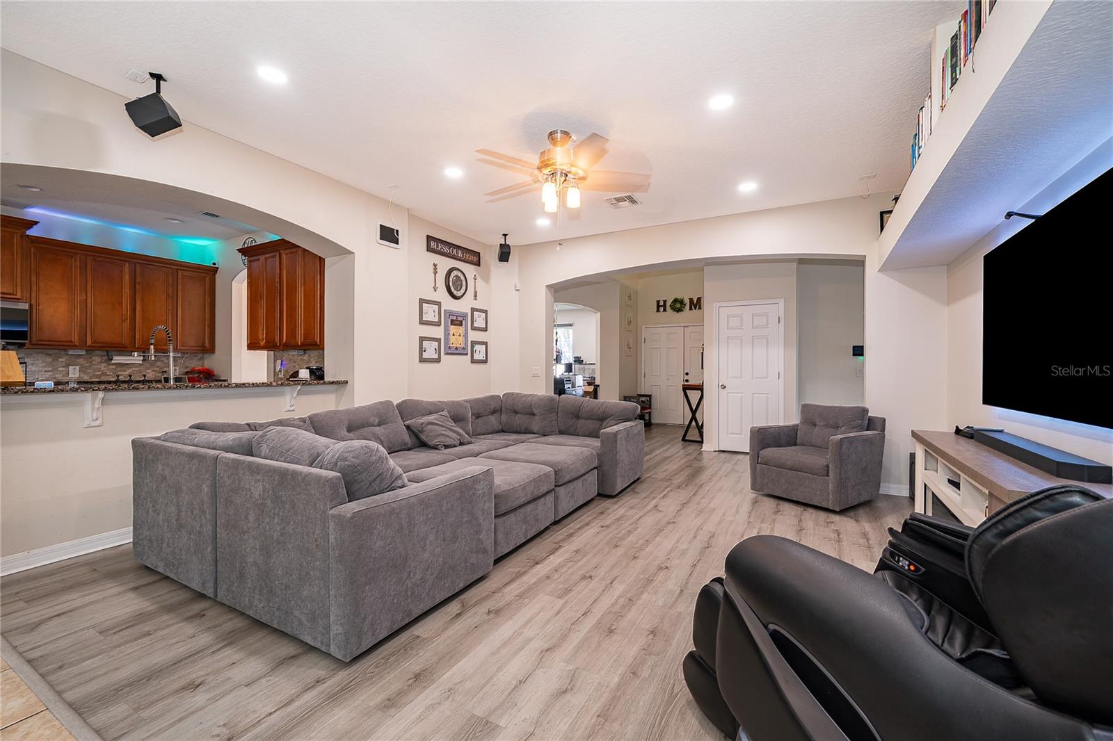 Image 4 of 25 For 9808 Bennington Chase Drive