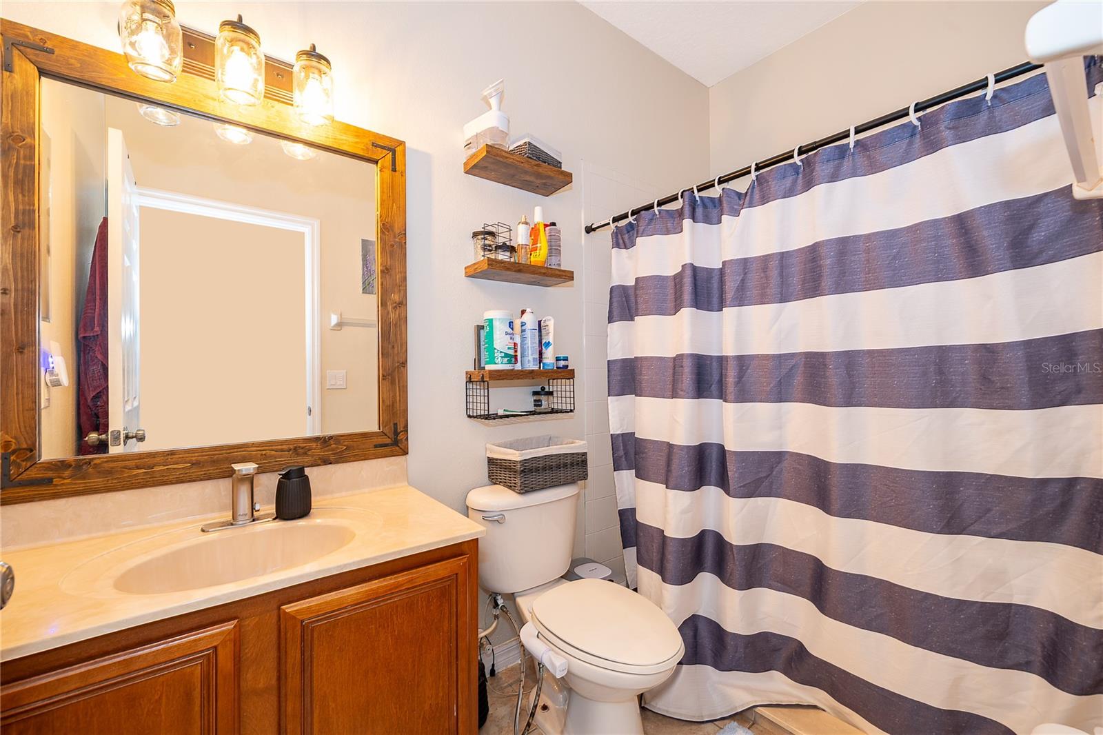 Image 9 of 25 For 9808 Bennington Chase Drive
