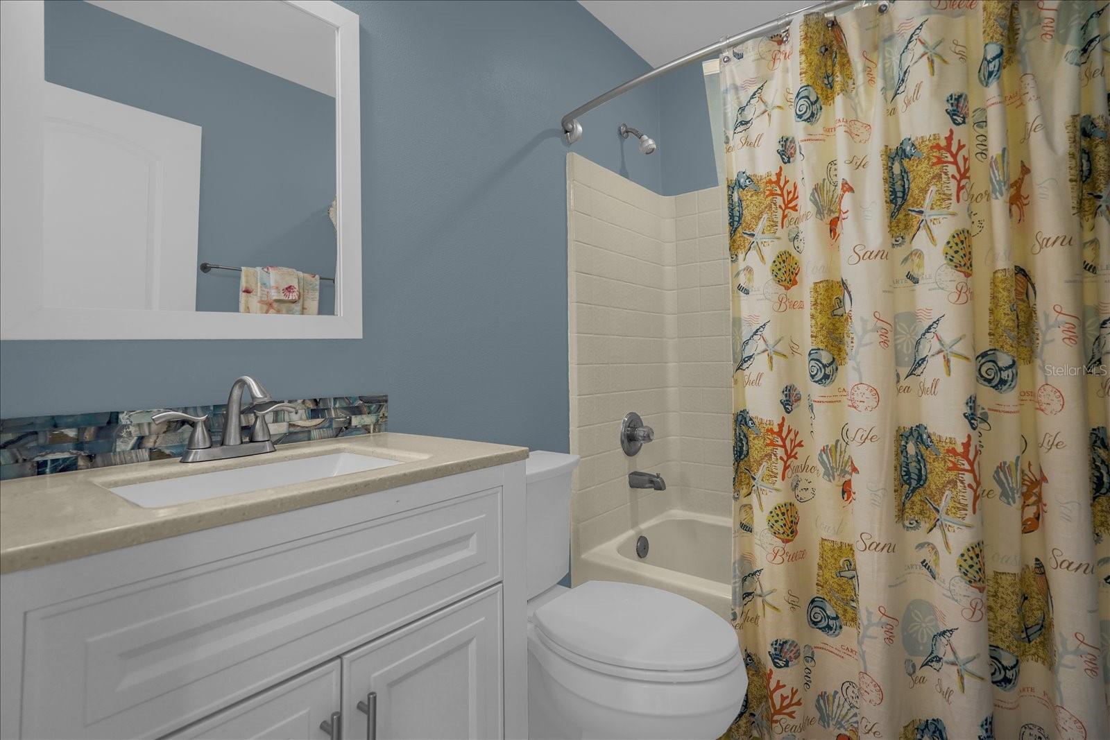 Image 21 of 32 For 14352 Sun Bay Drive