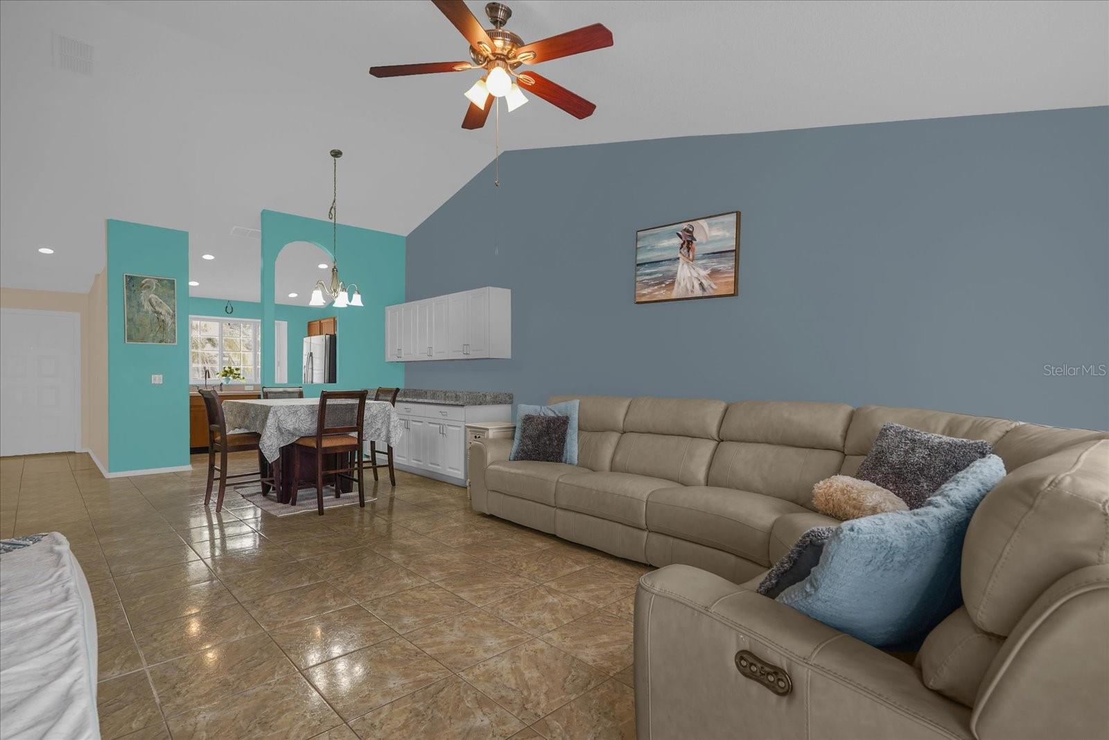 Image 4 of 32 For 14352 Sun Bay Drive