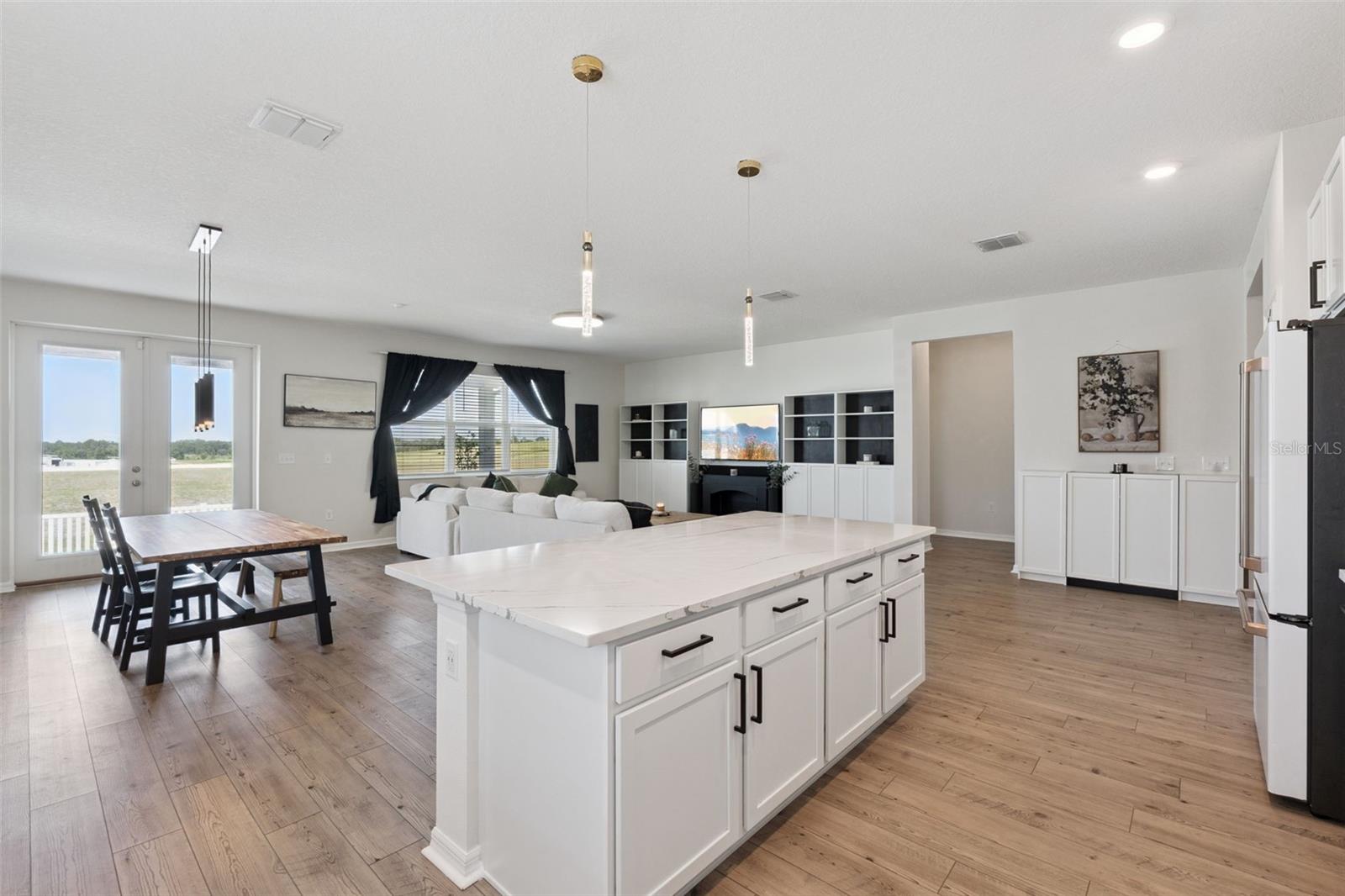 Image 13 of 35 For 2429 Begonia Street