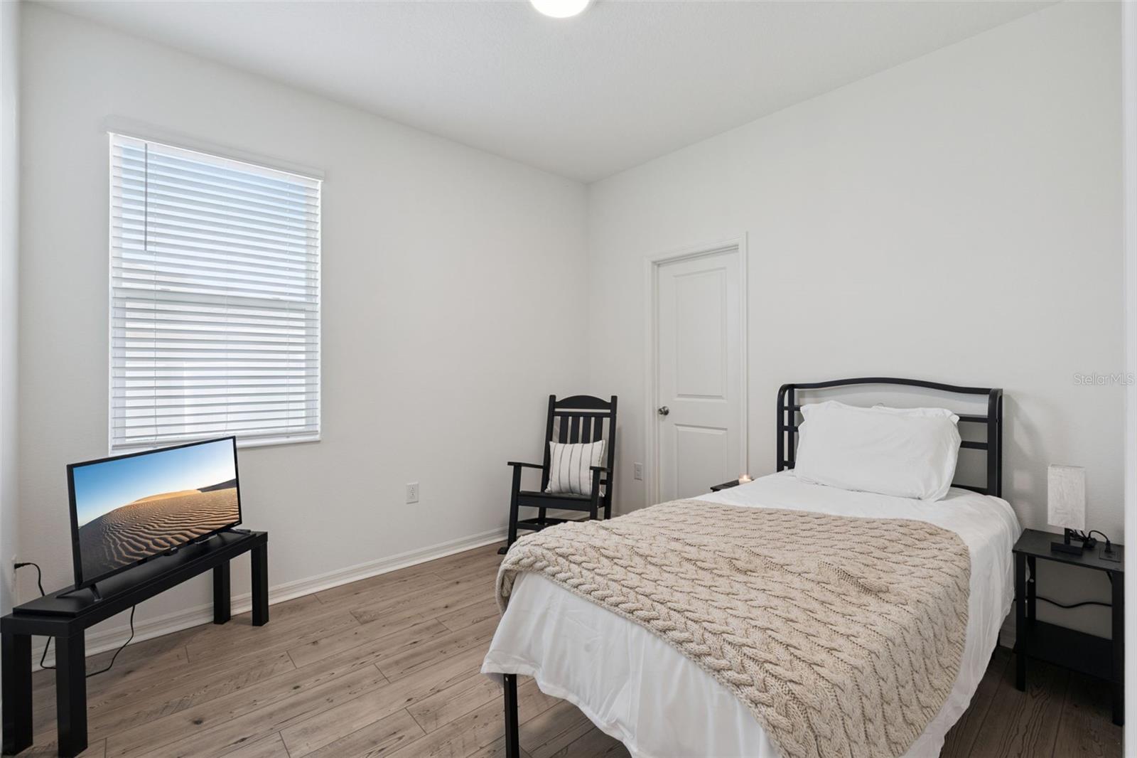 Image 25 of 35 For 2429 Begonia Street
