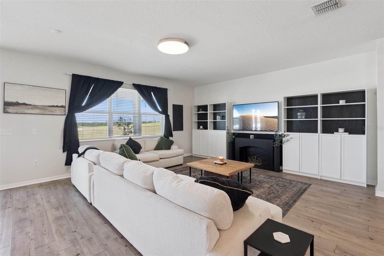 Image 6 of 35 For 2429 Begonia Street