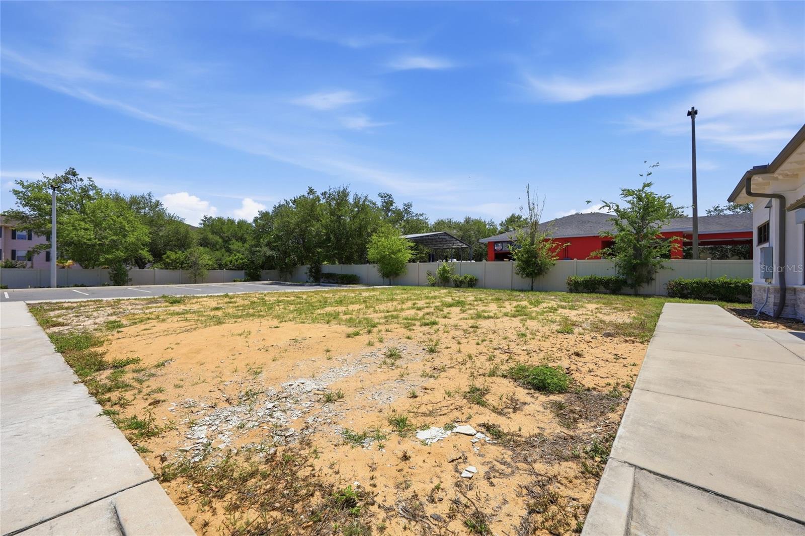 Image 17 of 27 For Sunrise Plaza Drive