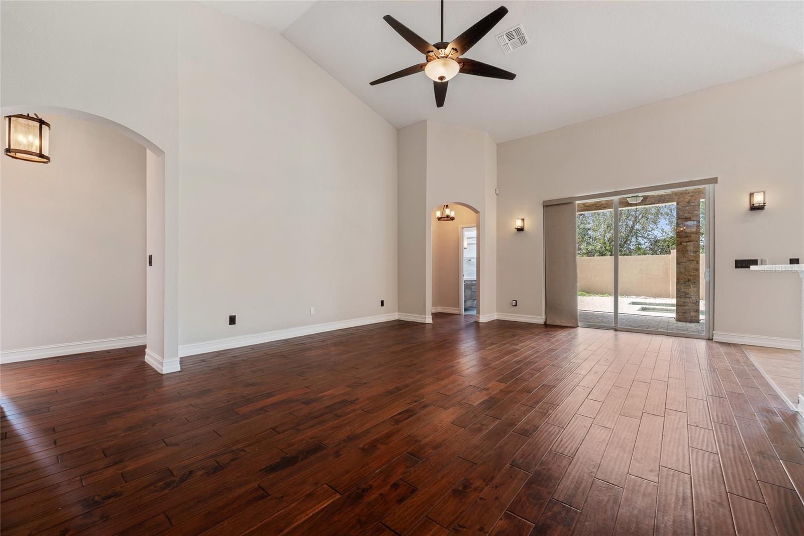 Image 4 of 22 For 3336 Herringridge Drive