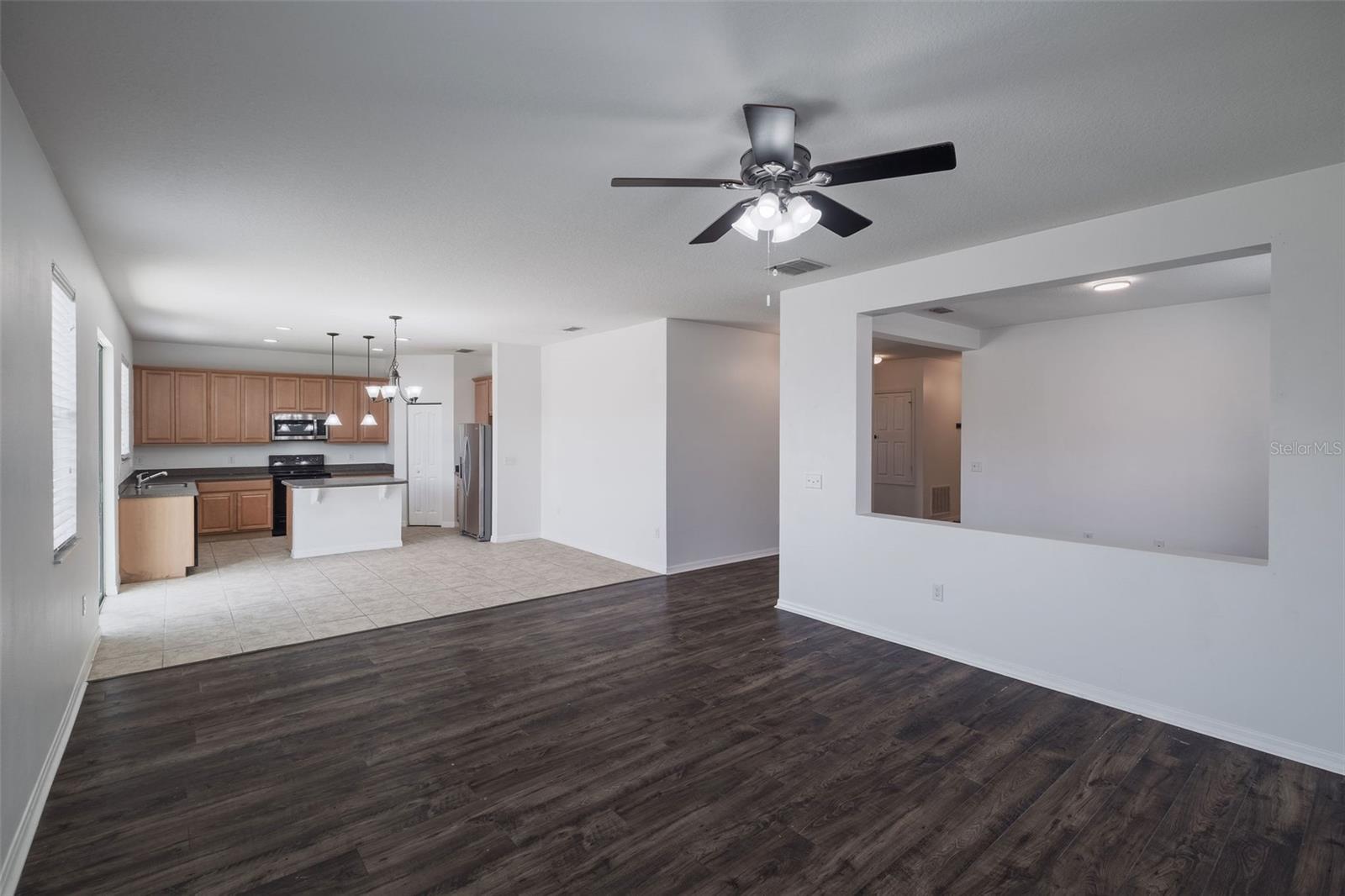 Image 3 of 32 For 13545 Laranja Street