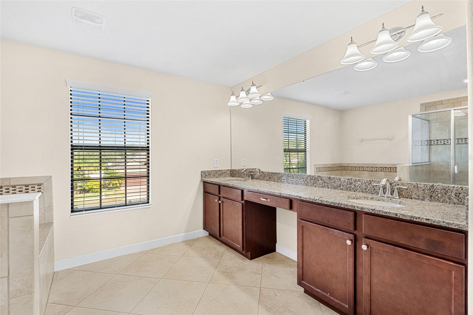 Image 7 of 31 For 4306 Biscayne Cove Court