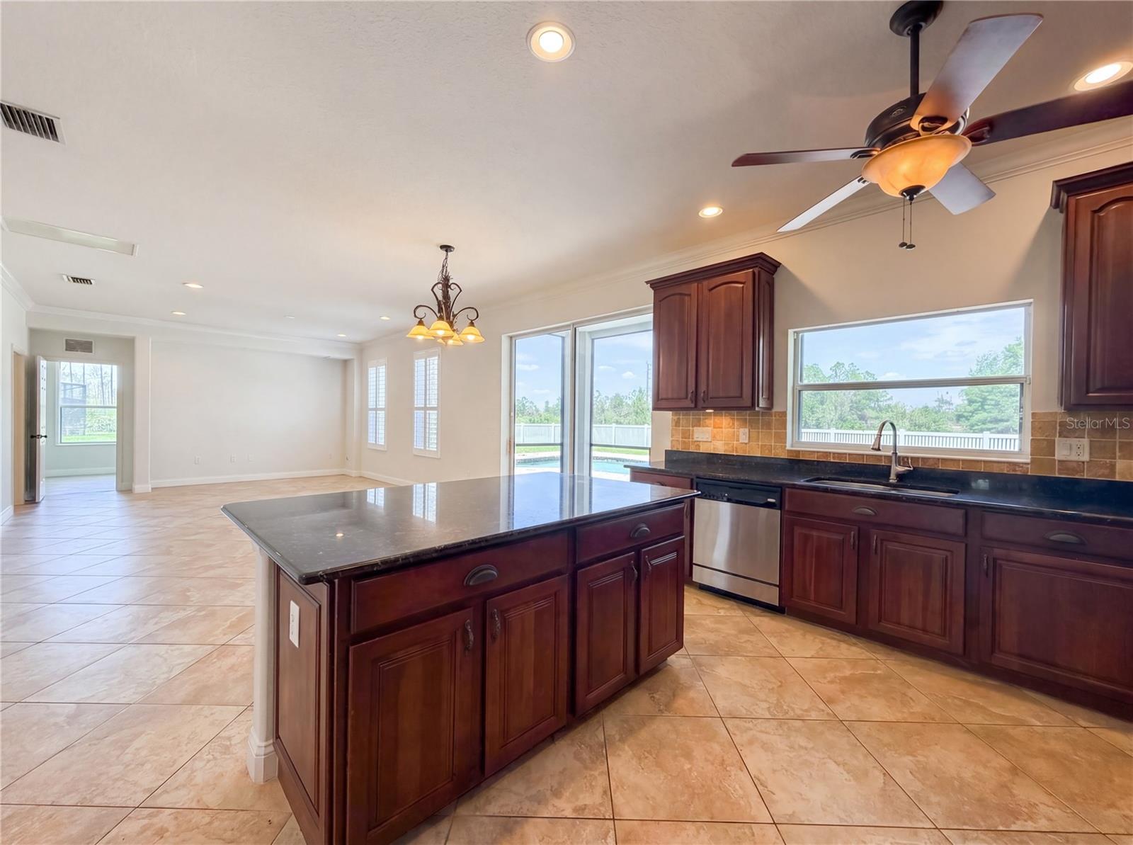 Image 10 of 39 For 1714 Bottlebrush Way