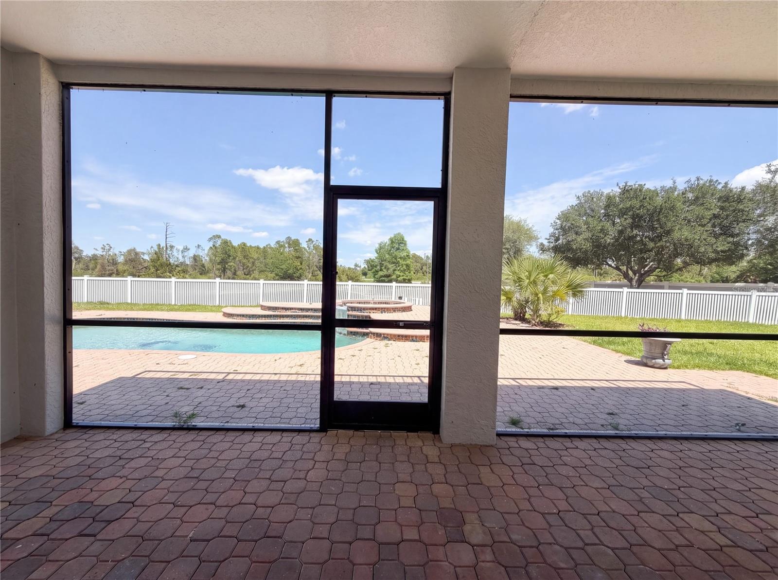 Image 33 of 39 For 1714 Bottlebrush Way