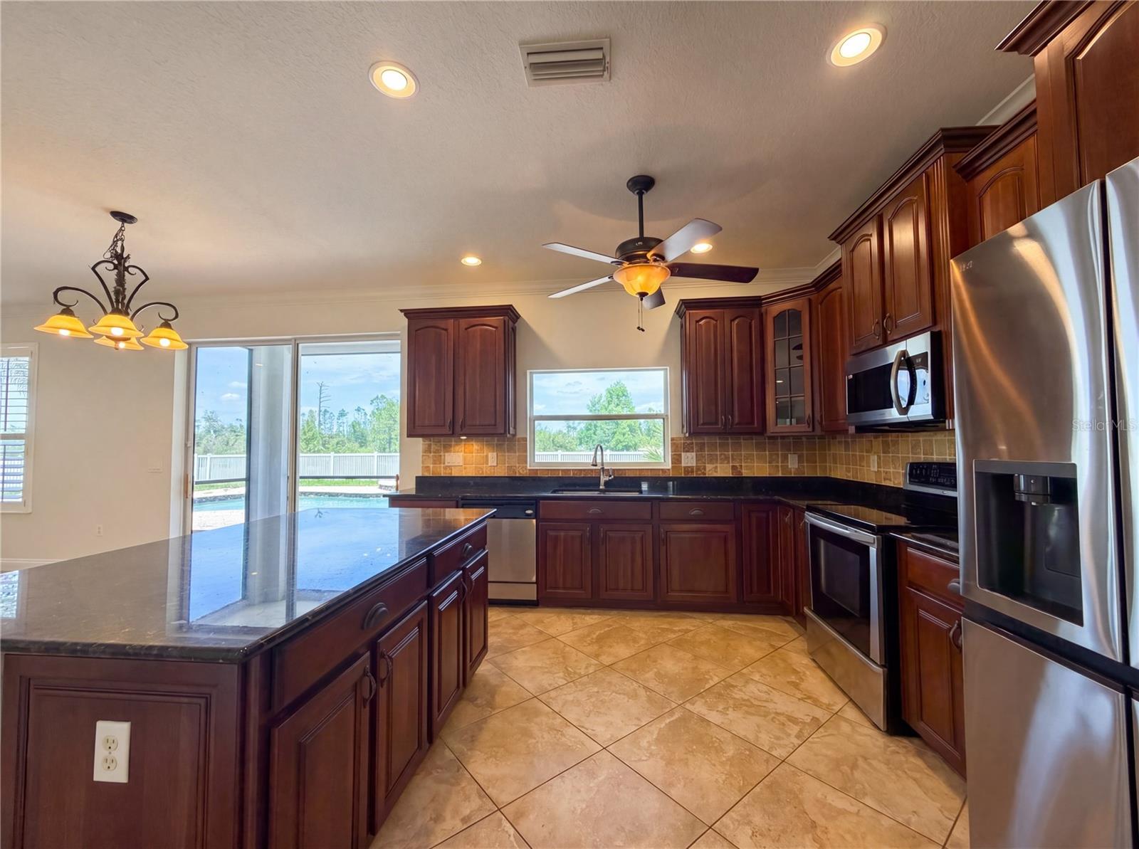 Image 8 of 39 For 1714 Bottlebrush Way