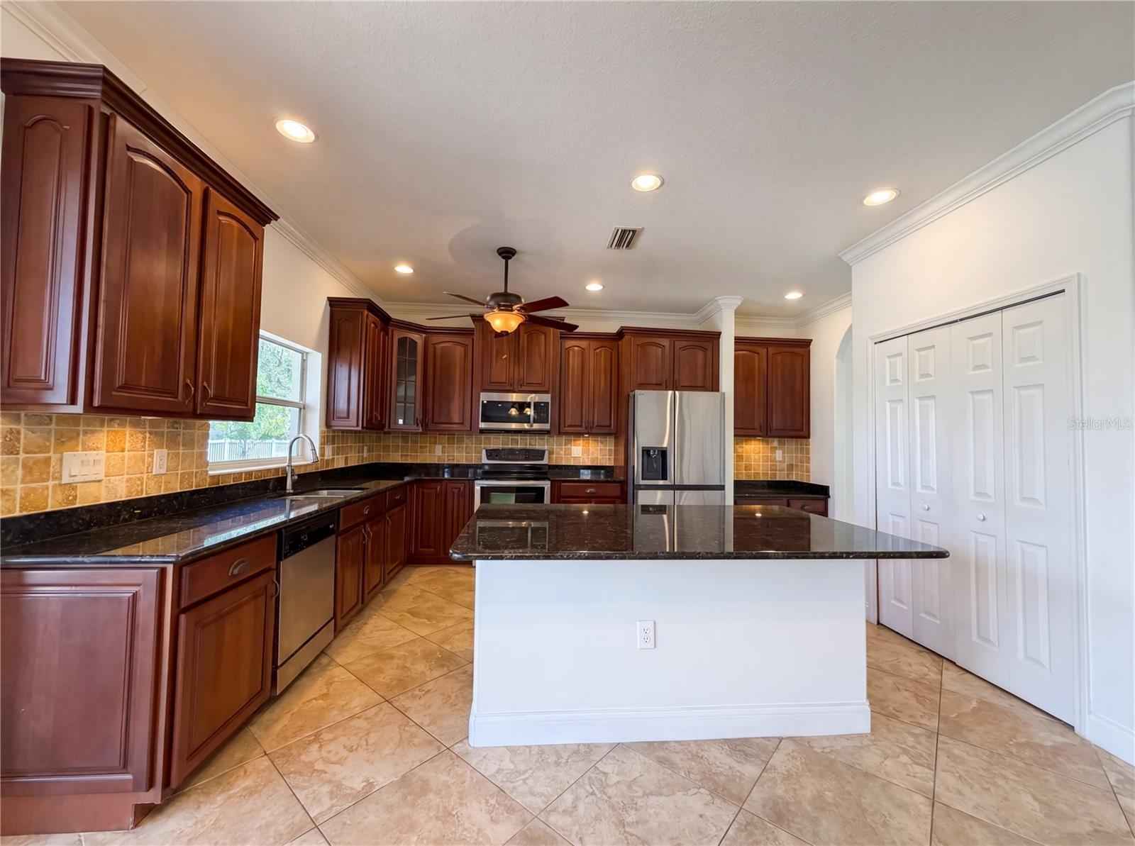 Image 9 of 39 For 1714 Bottlebrush Way