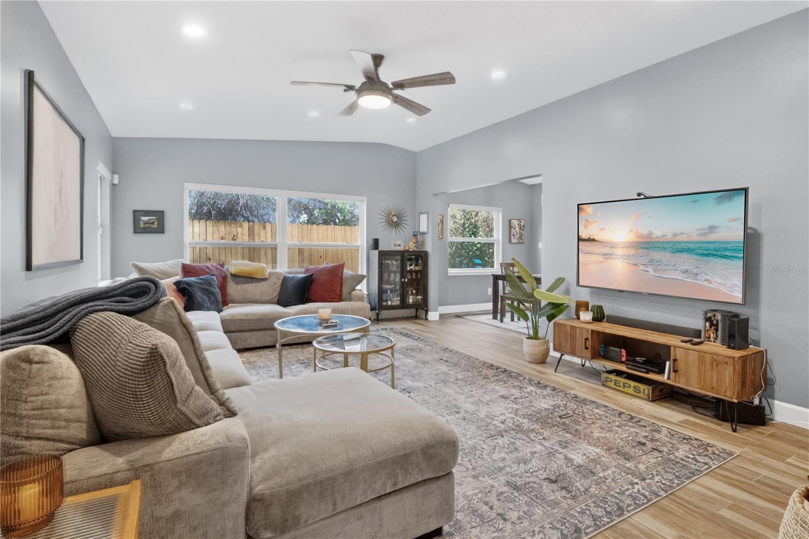 Image 6 of 25 For 5020 Saint Marie Avenue