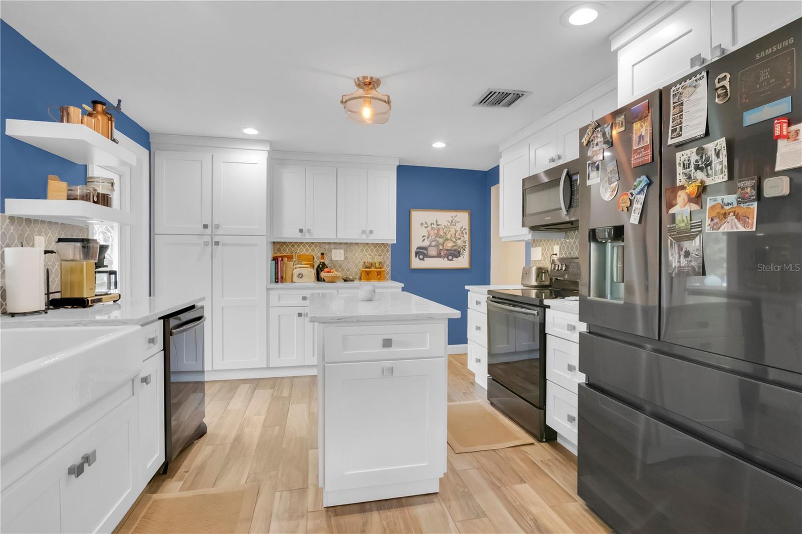Image 9 of 25 For 5020 Saint Marie Avenue