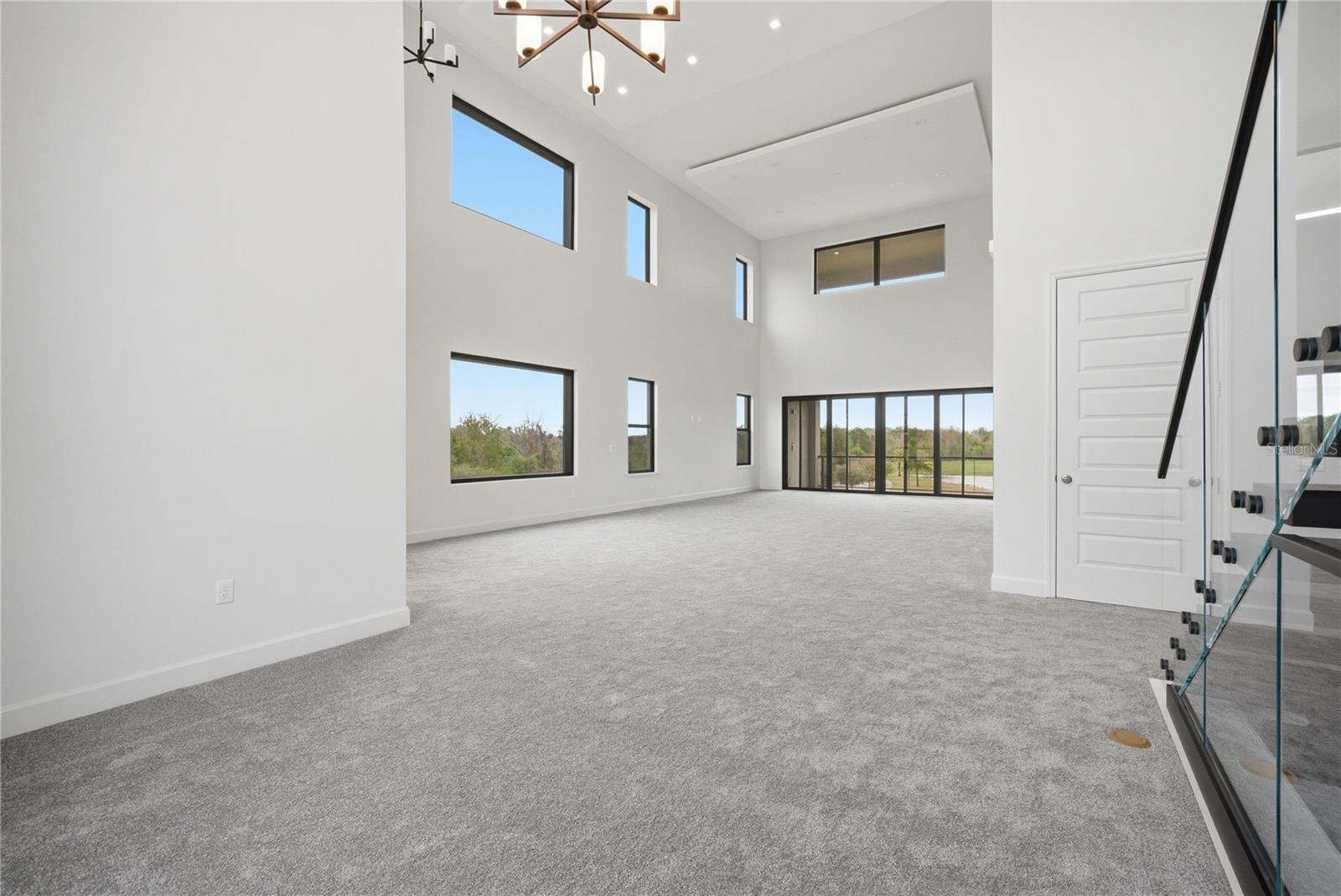 Image 12 of 43 For 309 Hampton Boulevard