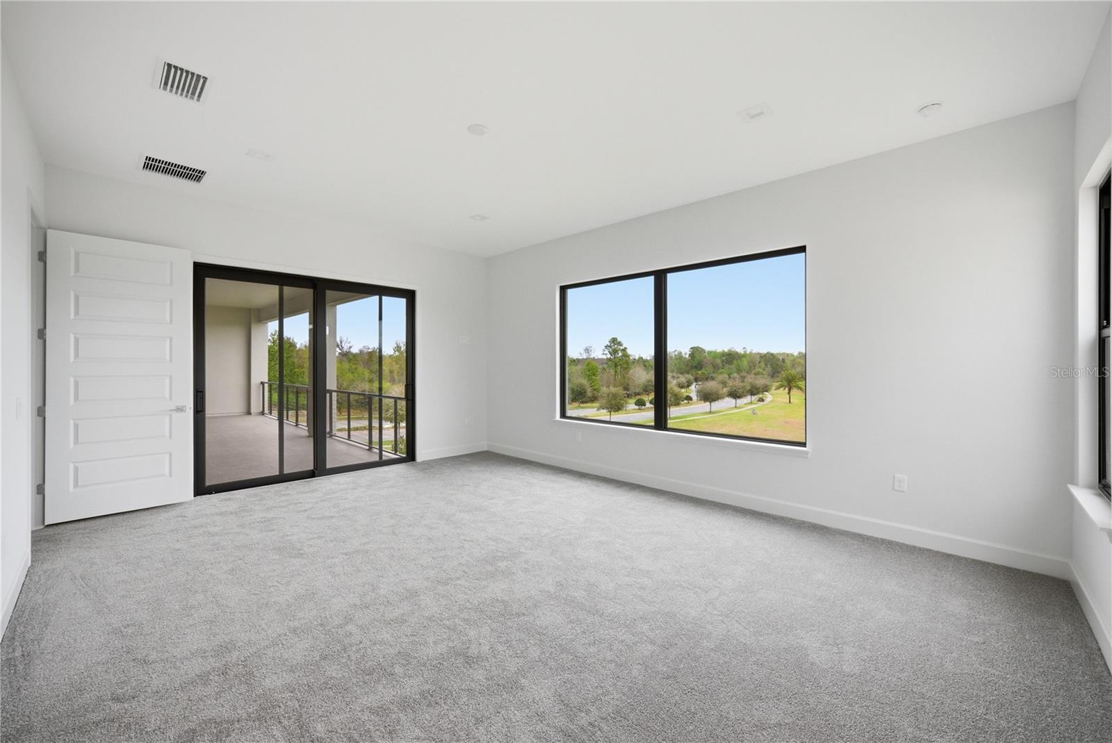 Image 21 of 43 For 309 Hampton Boulevard