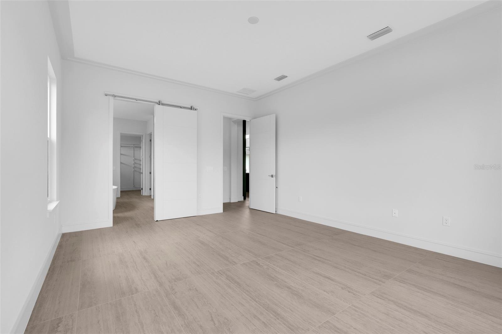 Image 33 of 67 For 3019 Kensington Avenue