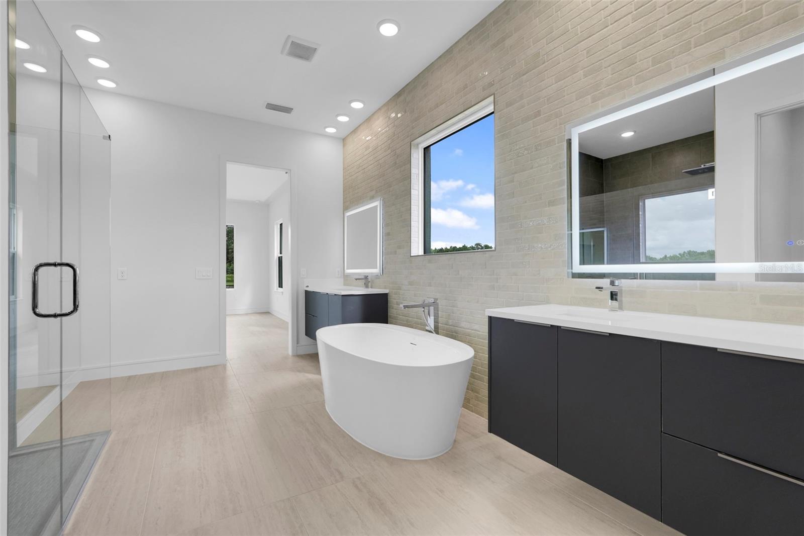 Image 36 of 67 For 3019 Kensington Avenue