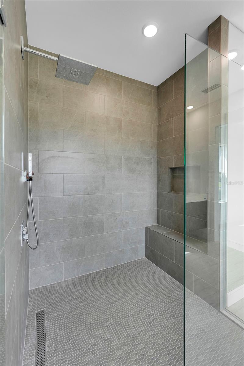 Image 37 of 67 For 3019 Kensington Avenue