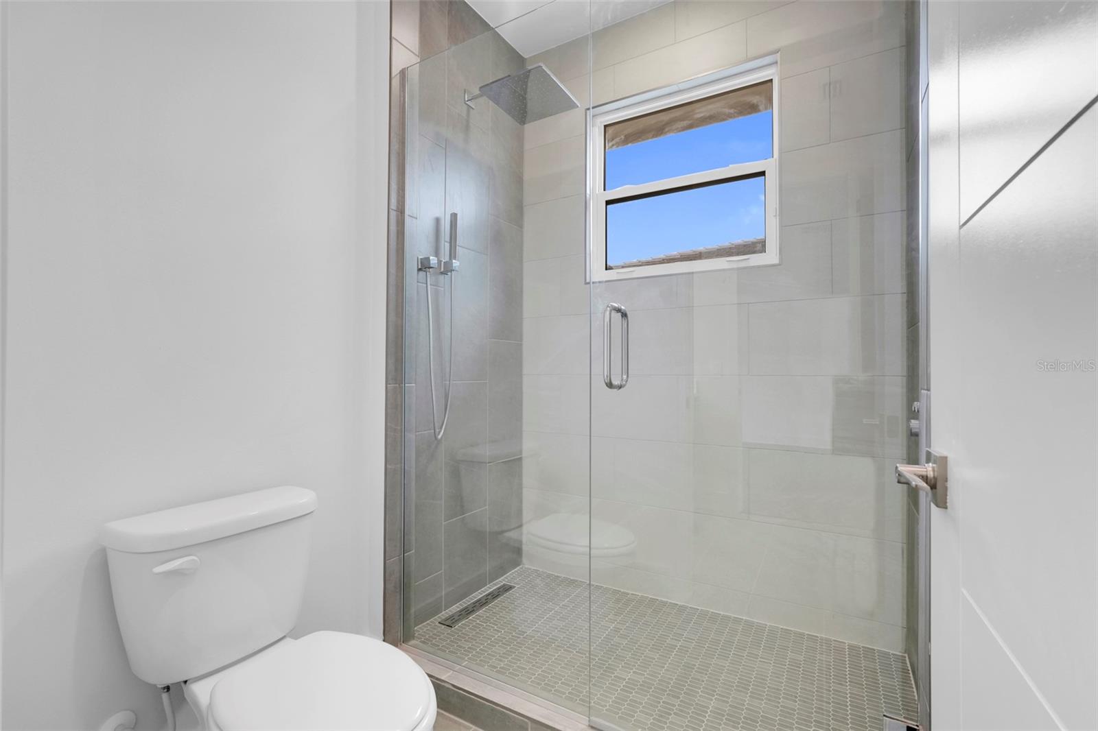 Image 46 of 67 For 3019 Kensington Avenue