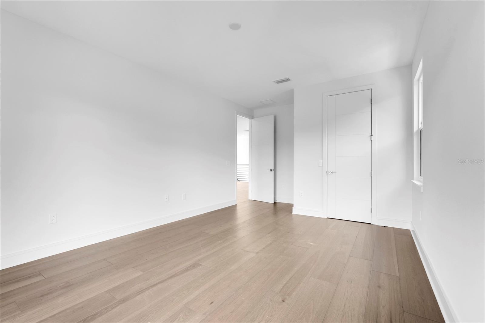 Image 47 of 67 For 3019 Kensington Avenue