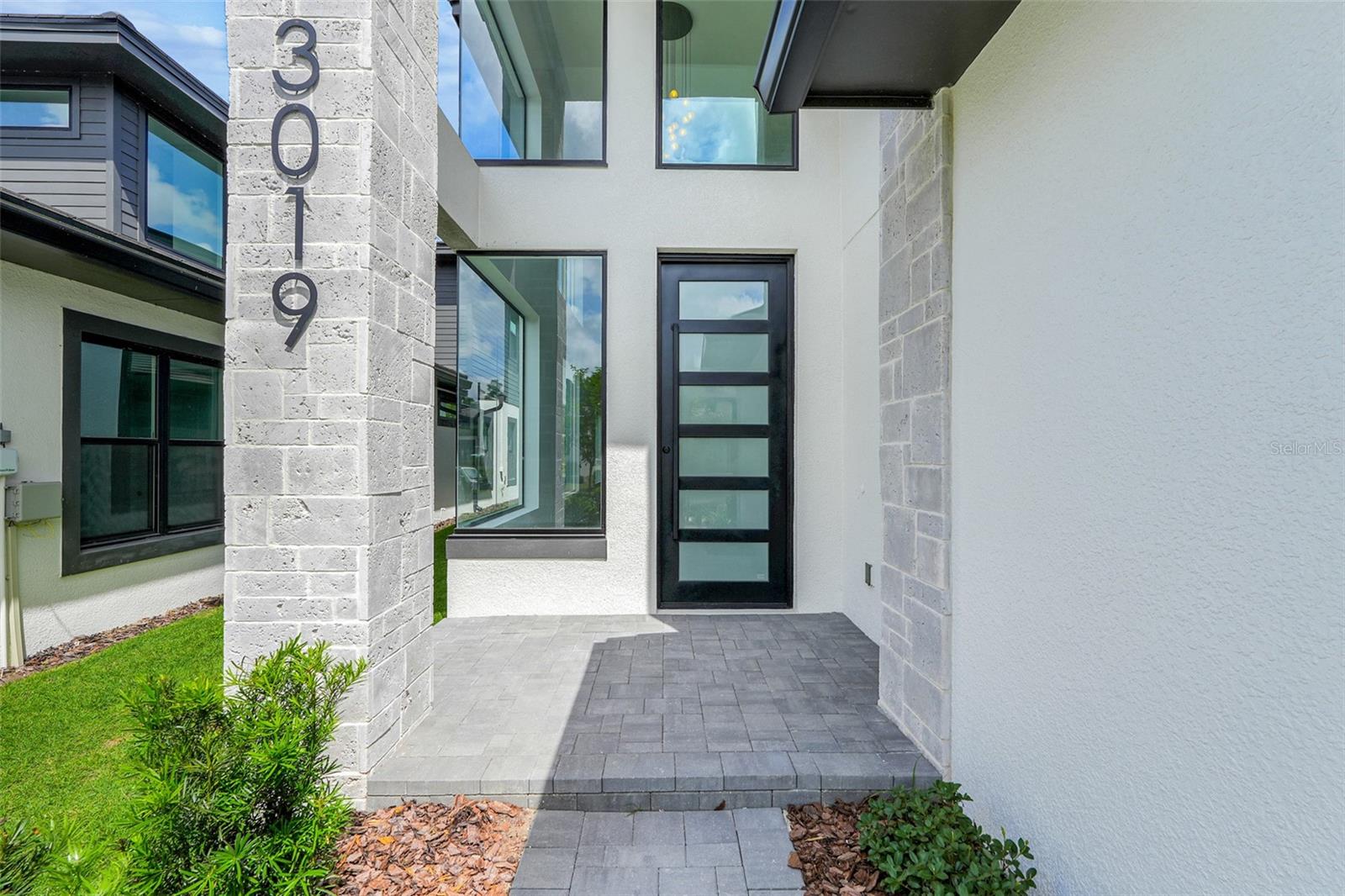 Image 9 of 67 For 3019 Kensington Avenue