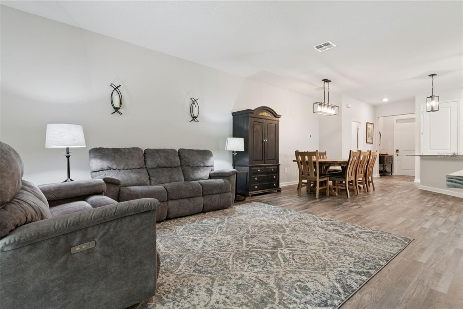 Image 13 of 54 For 2990 Camden Way