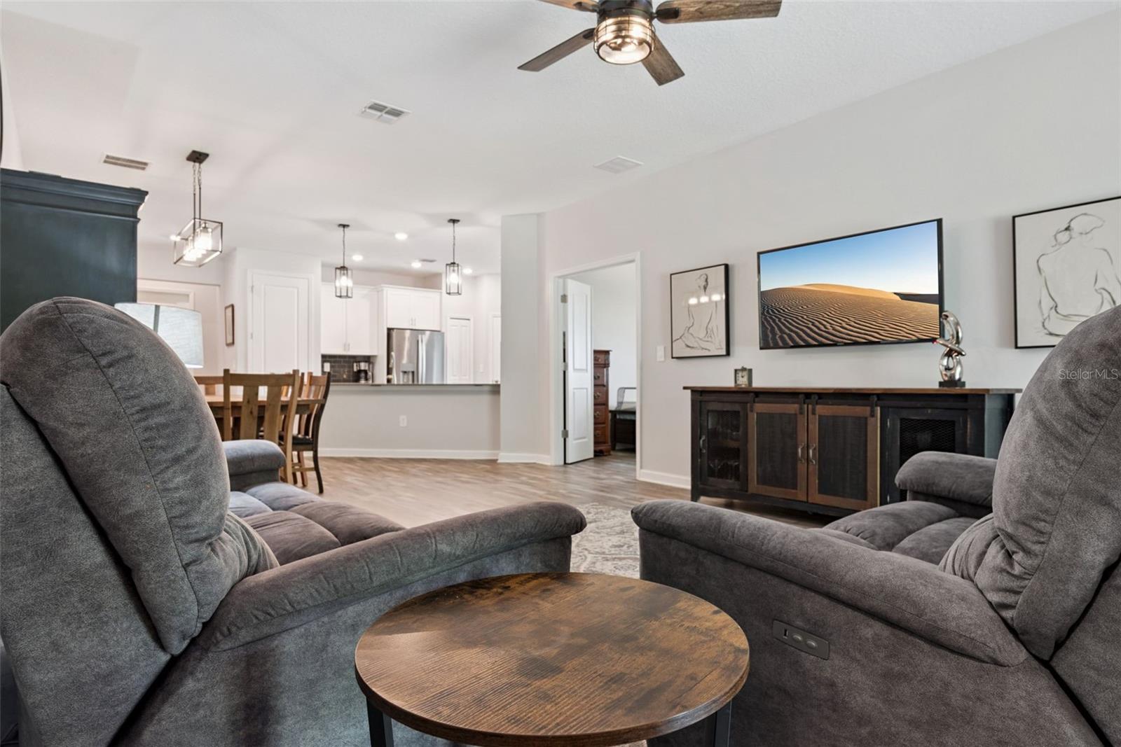 Image 14 of 54 For 2990 Camden Way