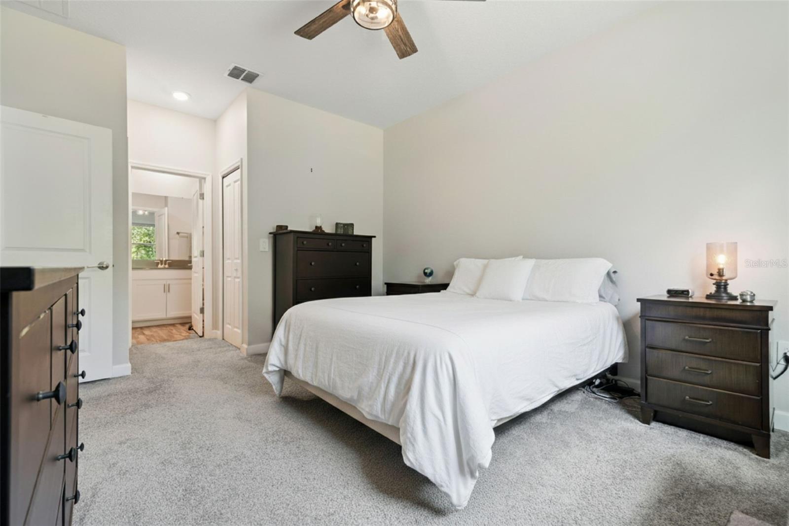Image 18 of 54 For 2990 Camden Way