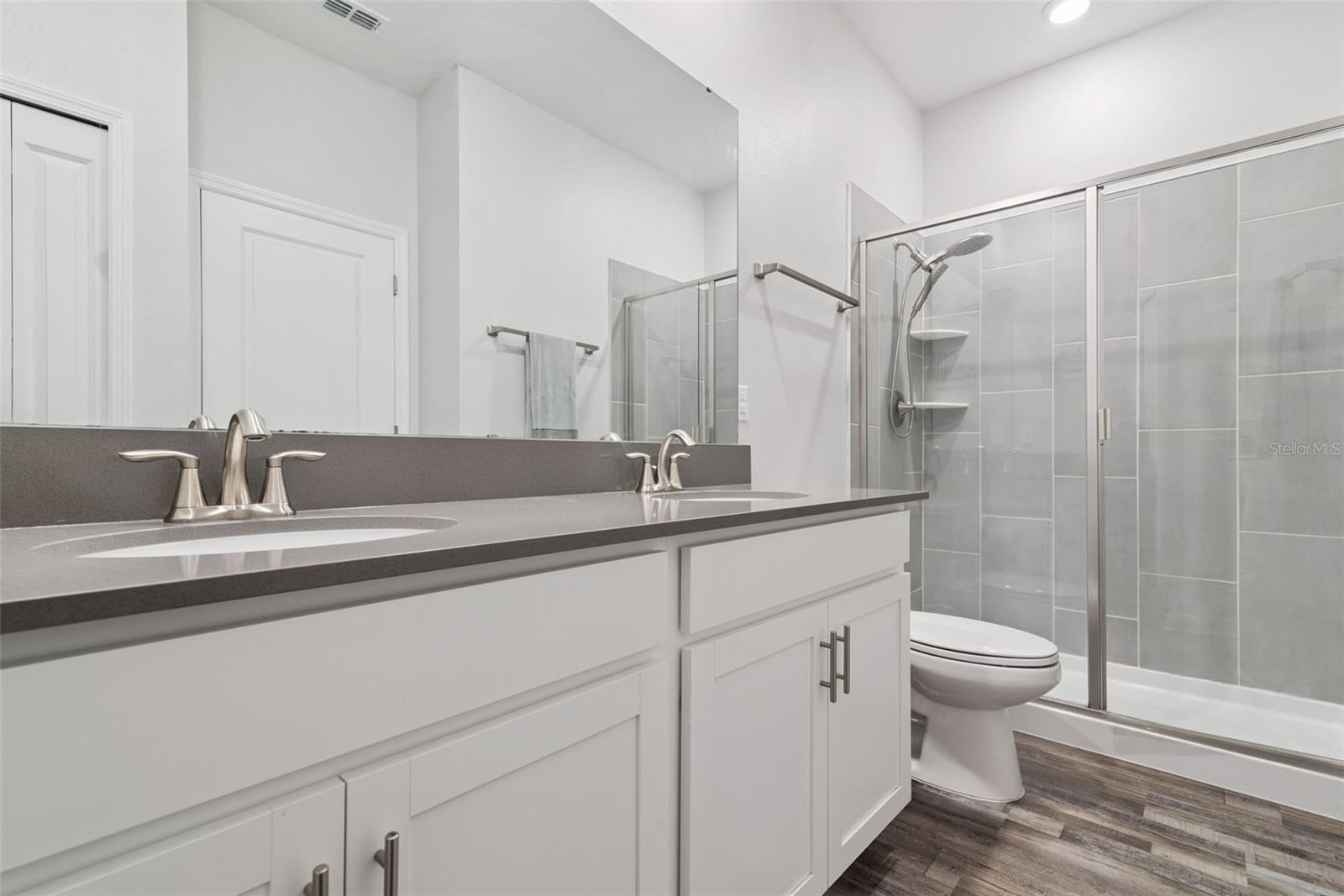 Image 19 of 54 For 2990 Camden Way
