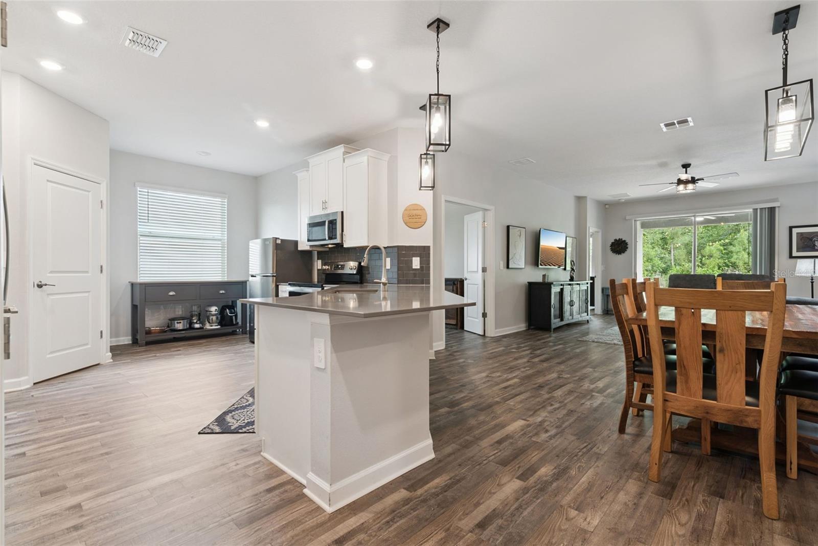 Image 9 of 54 For 2990 Camden Way