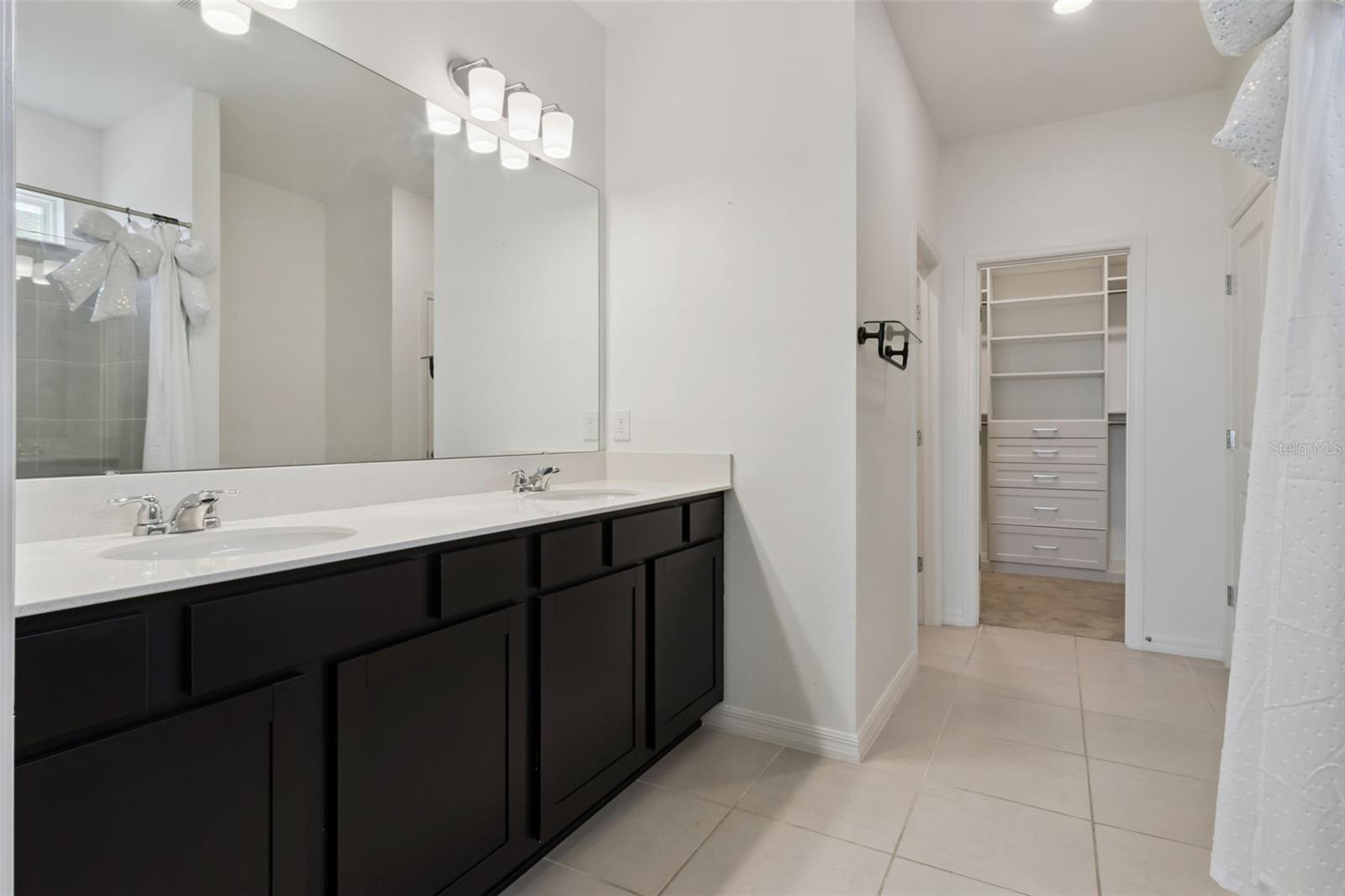 Image 13 of 47 For 732 Longleaf Lane